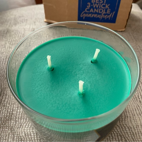 NWT Bath & Body Works 3-Wick Candle Fresh Balsam White Barn - Picture 8 of 9